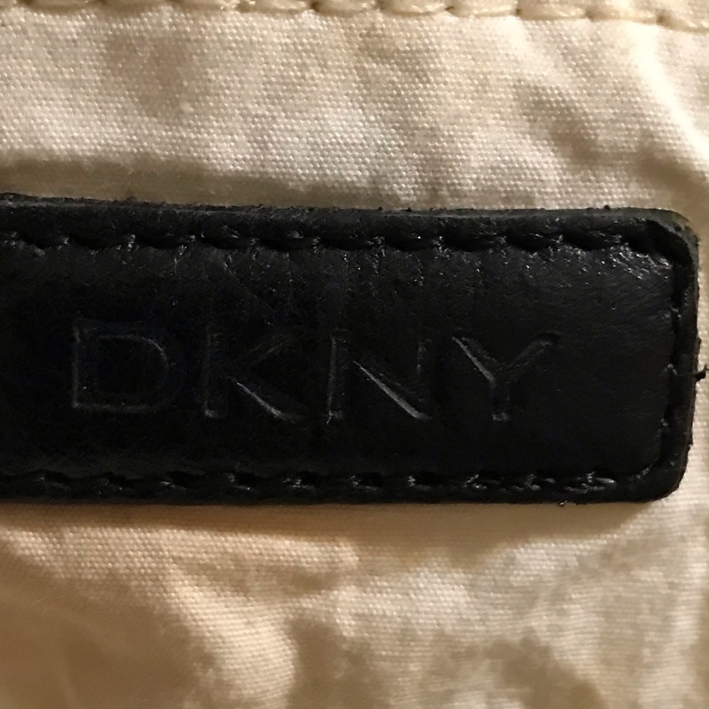 DKNY Baguette dough bag with monogram with genuine leather belts - Picture 7 of 9